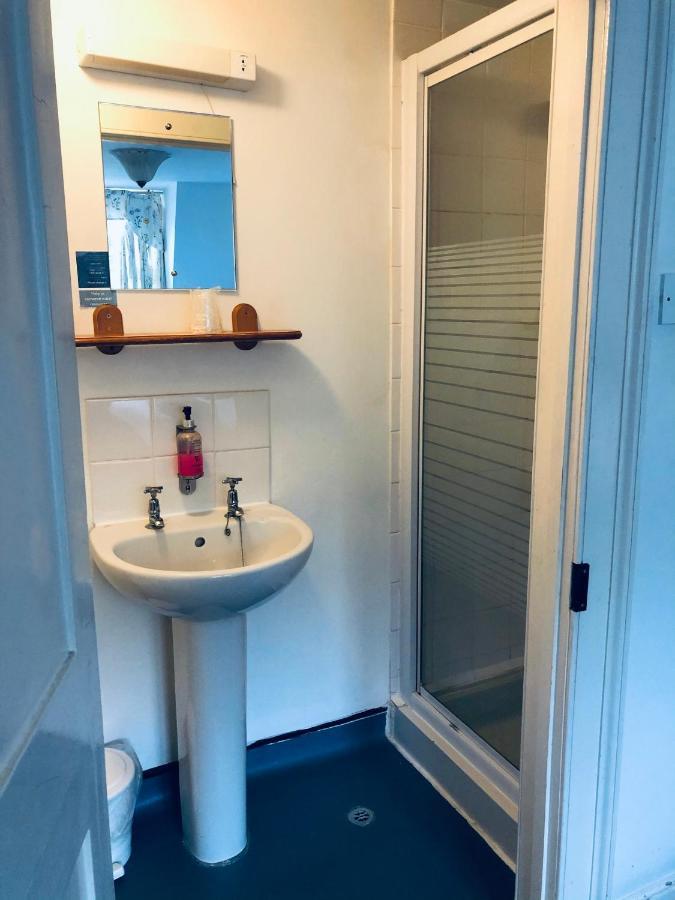Parade Park Accommodation Бат Екстериор снимка