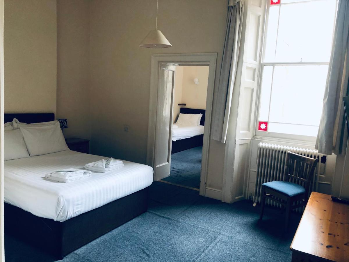 Parade Park Accommodation Бат Екстериор снимка